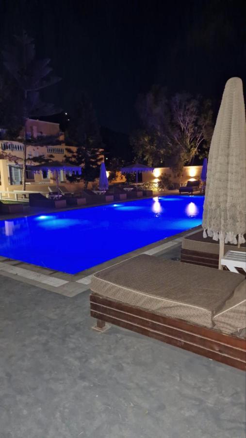 Joy ηotel Perivolos (Santorini)